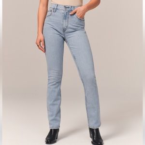 Abercrombie Ultra High Rise Slim Straight Jean in Light